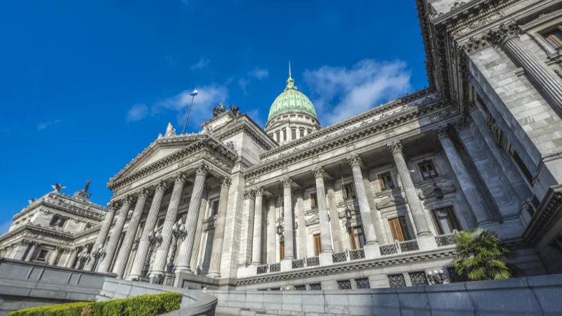 Los legisladores nacionales adelantan sus posturas divergentes