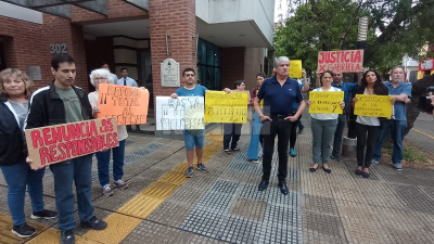 "Gabriela descubrió que se estaba cajoneando un expediente, lo denunció y ésta es la represalia"