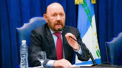 Insfrán denuncia que fuerzas federales hacen espionaje en Formosa