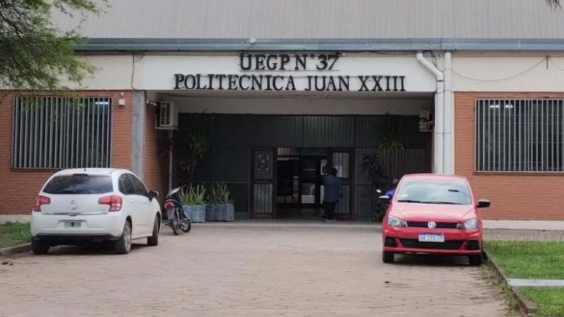 Educación ordenó a colegio religioso de varones inscribir a dos alumnas