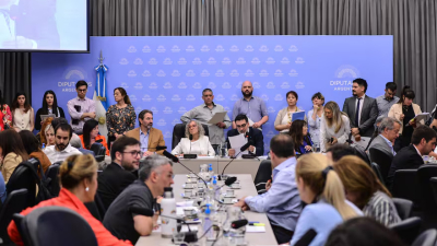 Diputados opositores lograron dictaminar la regulación de las apuestas online