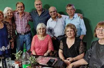 Peritos mercantiles 1974: reencuentro y bodas de oro