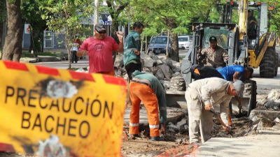 En 2025 continuarán las obras de bacheo y enripiado en calles de la ciudad