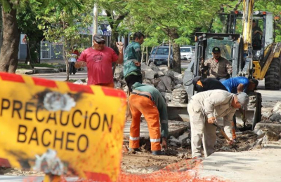 En 2025 continuarán las obras de bacheo y enripiado en calles de la ciudad
