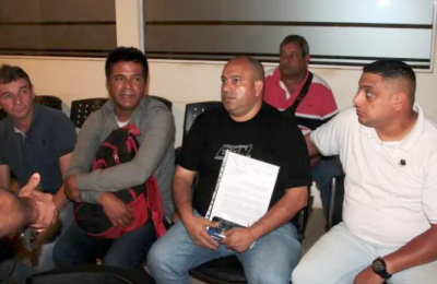 Taxistas y remiseros piden declarar en emergencia su actividad
