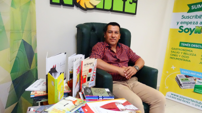 Oscar Yaniselli: "Estoy a favor de todo libro que atraiga más lectores"