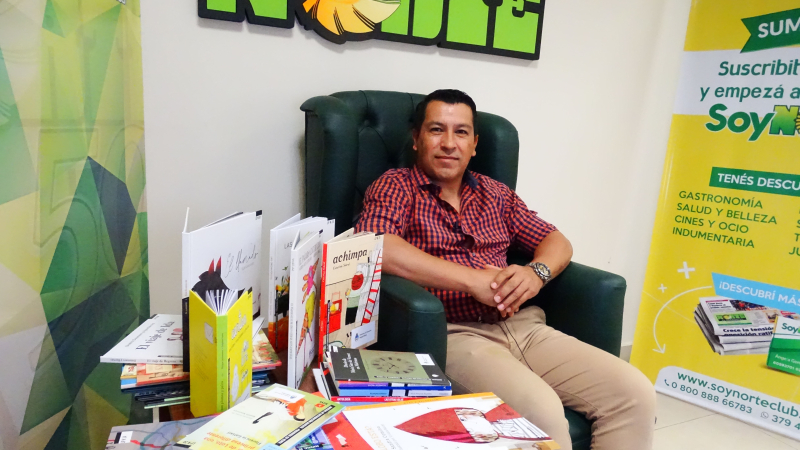 Oscar Yaniselli: "Estoy a favor de todo libro que atraiga más lectores"