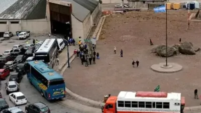 Hasta 10 horas de demoras para cruzar a Chile por el Paso Cristo Redentor