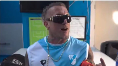 Sorpresa en el ascenso: un club anunció la incorporación del cantante de cumbia, El Polaco