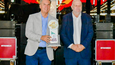 El gobernador Zdero acompañó el 83° aniversario de Coronel Du Graty
