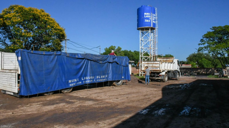 Viviendas, becas y red de agua potable con fondos municipales