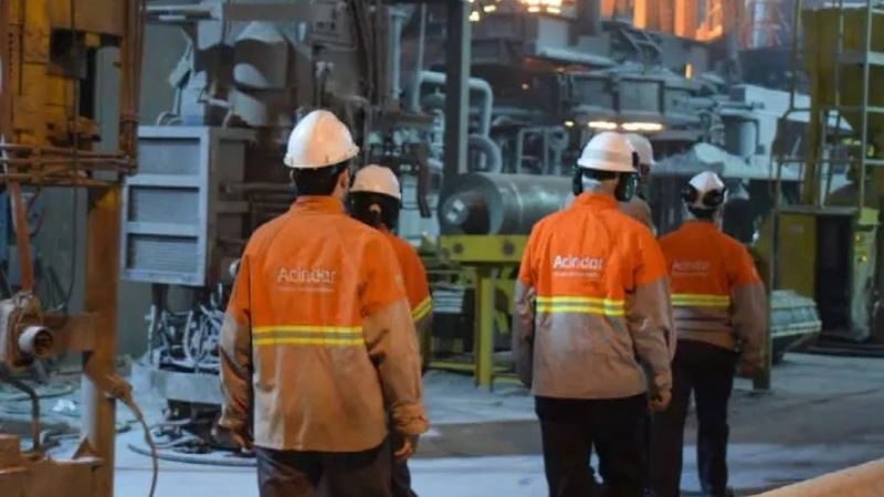 Acindar suspenderá a cerca de mil trabajadores 