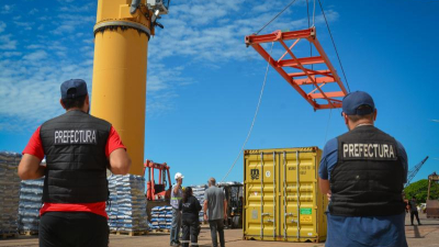 Comenzó la exportación de carbón vegetal desde el Puerto de Barranqueras a Europa
