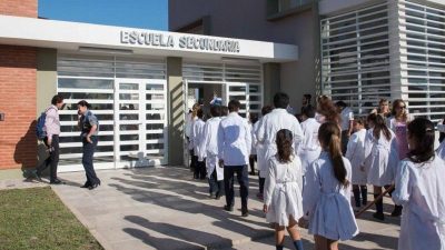 Más de 218.000 alumnos de los niveles inicial y primario vuelven a clases