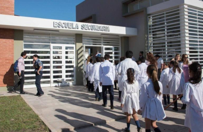 Más de 218.000 alumnos de los niveles inicial y primario vuelven a clases