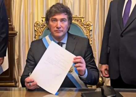 Milei decreto.jpg