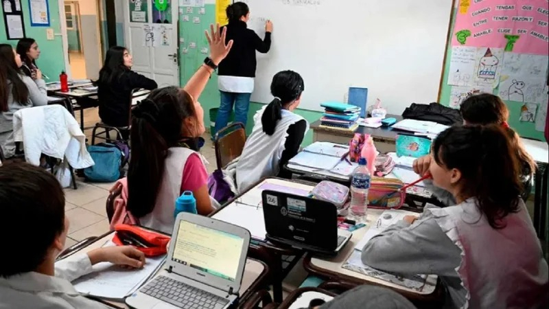 ¿Cuándo se paga la Ayuda Escolar 2025?