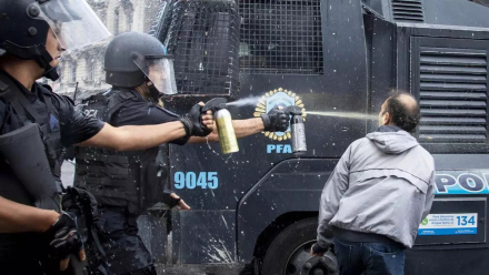 represioòn02.jpg