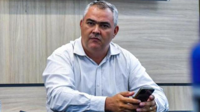 "Es una figura del pasado que representa 16 años de fracaso"