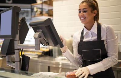 Salario bruto que pagan las empresas se reduce a menos de la mitad por costo laboral e impuestos