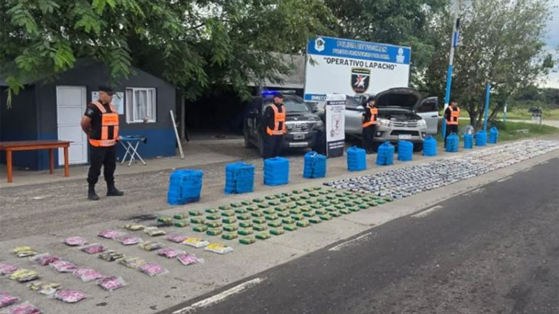 Secuestraron 300 kilos de coca que era transportada de contrabando