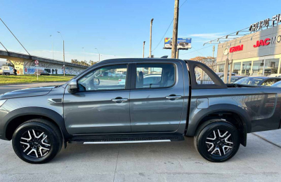 JAC viene por la Hilux de nuevo