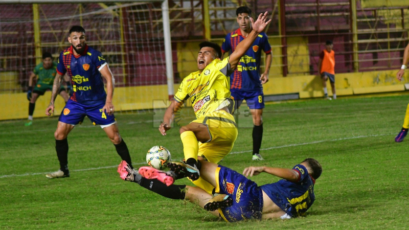 Sarmiento empató y quedó último en su grupo