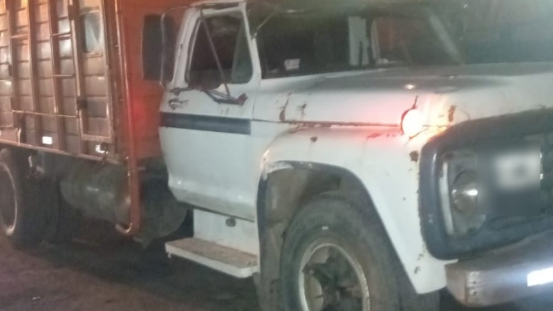 Trágico siniestro vial en la ruta 16: un motociclista falleció tras colisionar con un camión