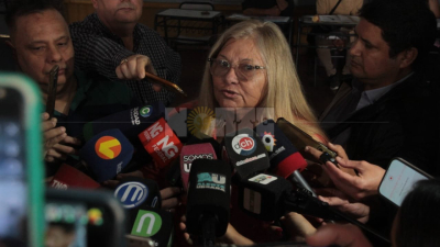 Carmen Delgado: "Veo mucho entusiasmo, es una fiesta cívica celebrada con total normalidad"