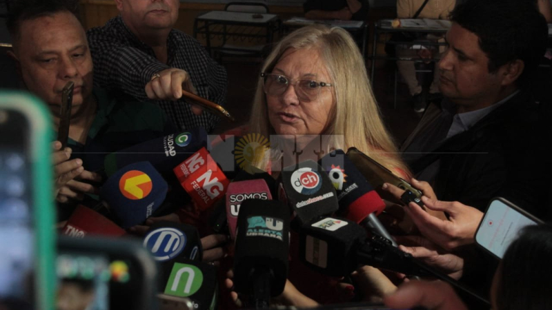 Carmen Delgado: "Veo mucho entusiasmo, es una fiesta cívica celebrada con total normalidad"