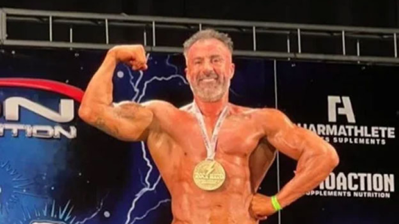 El médico Leopoldo Luque ganó un torneo de fisicoculturismo