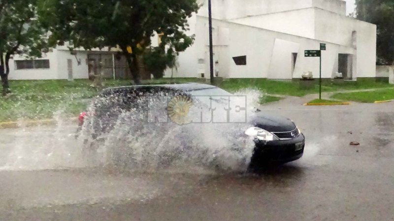 Fuerte temporal en Resistencia y alrededores genera algunos anegamientos