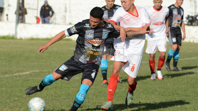 "Resi" luchó y se lo empató a Fontana con uno menos