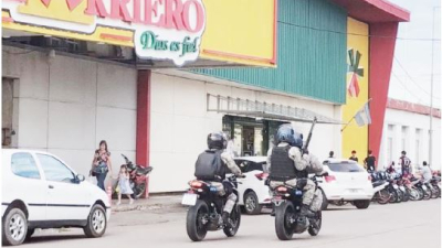 Comercios se cierran con llave apenas cae la noche