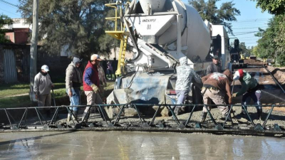 Nuevas obras de pavimentación con fondos propios en Villa Ángela