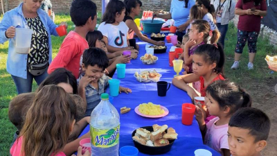"Con suerte podemos dar cada quince días un plato de comida"