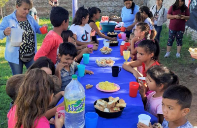 "Con suerte podemos dar cada quince días un plato de comida"