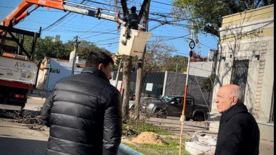 Secheep refuerza el alumbrado público con tareas de poda