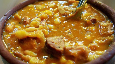 Residentes Breñenses preparan el popular locro solidario del 9 de Julio