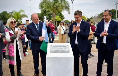El gobernador Zdero encabezó el 104º aniversario de Campo Largo