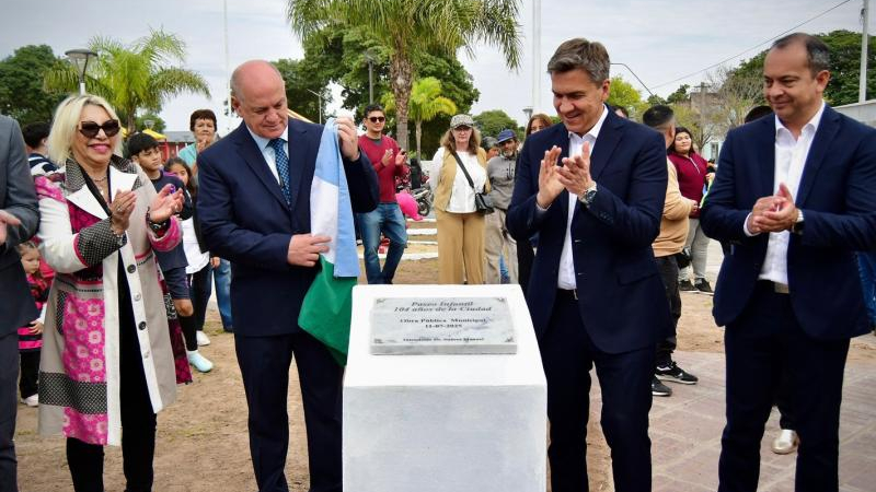 El gobernador Zdero encabezó el 104º aniversario de Campo Largo