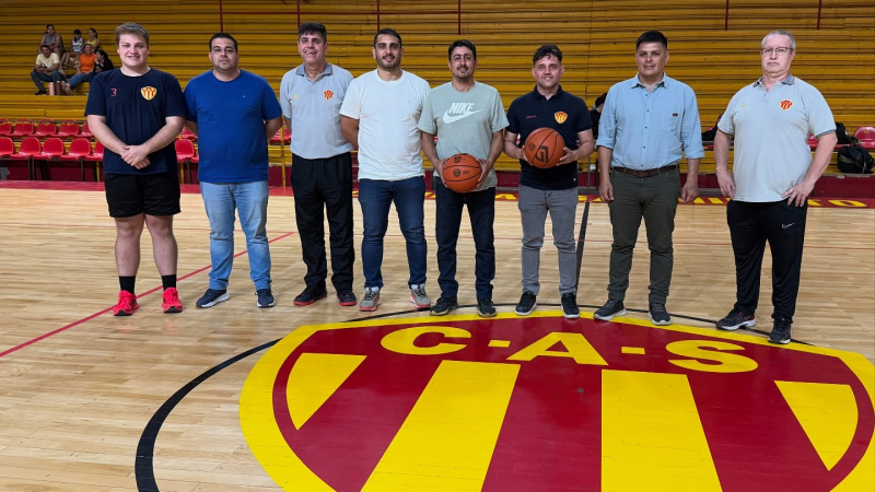 Con Gastón Castro, Sarmiento enfrenta una nueva etapa y apuesta fuerte al básquet formativo
