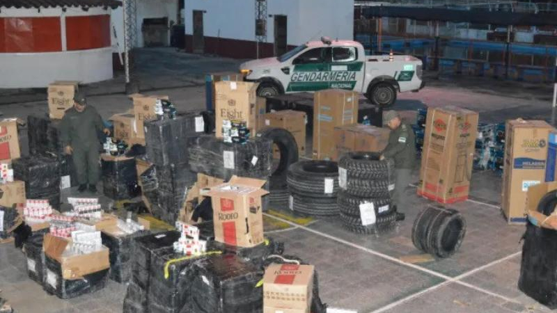 Descubren camión con encomiendas de contrabando por más de $200 millones