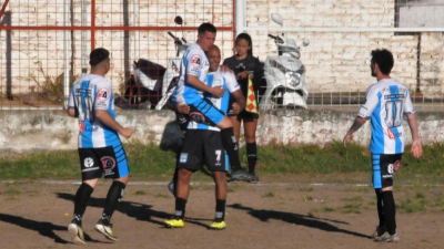 Fontana venció a Regional y quiere dar pelea hasta el final