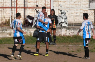 Fontana venció a Regional y quiere dar pelea hasta el final