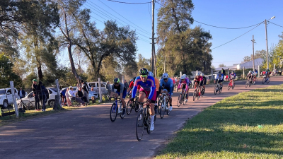 El ciclismo convocó en el óvalo centrochaqueño🚴🏽♀️