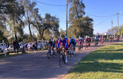 El ciclismo convocó en el óvalo centrochaqueño🚴🏽♀️