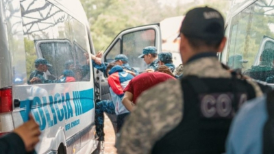 Siguen los traslados de presos al Complejo Penitenciario de Resistencia