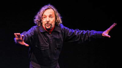 "El teatro está vivito y coleando, propone pasarla bien y reflexionar"