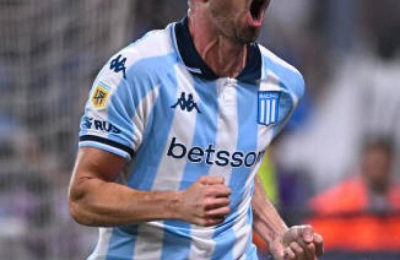 El Racing de los milagros, a cuartos con heroico triunfo